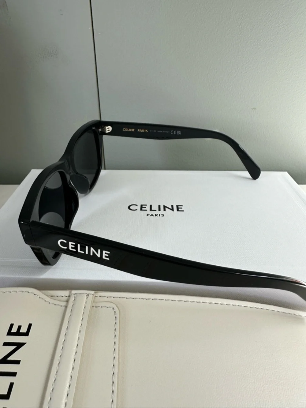 New Celine Black Sunglasses with Off White Crossbidy  Case. - Picture 10 of 13